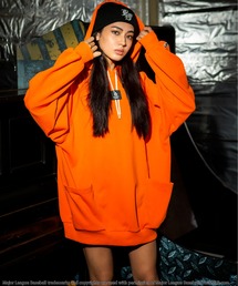 BACK TO THE FIELD（バック トゥー ザ フィールド）の「【MLB】スタジアムアドレスプリントドルマンパーカーワンピース（ワンピース）」