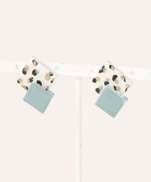 tone(トーン)の「【kun】大人かわいい牛柄ピアス(MA)(ピアス(両耳用)・レディース・グレー/グリーン/イエロー/ピンクベージュ/レッド/ブルー系その他/シルバー/ブラウン/ブルー/ターコイズブルー/パープル/オレンジ/イエローゴールド/ピンク/ブラック・FREE)」の8枚目の写真