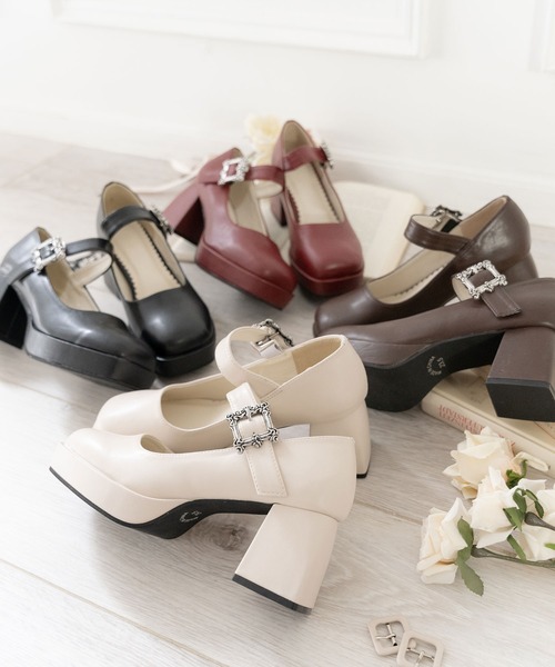 DearMyLoveRose（ディアマイラブローズ）の「スクエアストラップパンプス（パンプス・レディース・ブラック/レッド/ベージュ/ブラウン/ホワイト/クリアブラック/ピンク・23cm/23.5cm/24.5cm/22.5cm/24cm/25cm/25.5cm）」の9枚目の写真