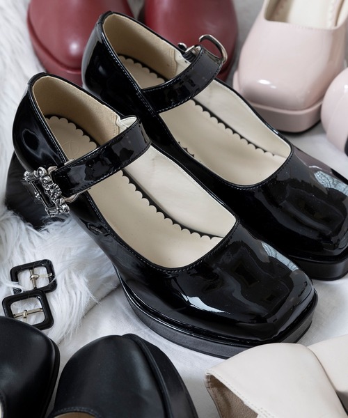 DearMyLoveRose（ディアマイラブローズ）の「スクエアストラップパンプス（パンプス・レディース・ブラック/レッド/ベージュ/ブラウン/ホワイト/クリアブラック/ピンク・23cm/23.5cm/24.5cm/22.5cm/24cm/25cm/25.5cm）」の22枚目の写真