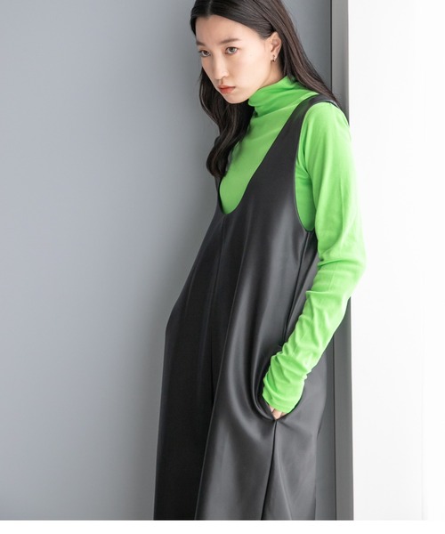 LOWRYS FARM（ローリーズファーム）の「エコレザージャンパースカート　165024（ワンピース・レディース・ブラック/アイボリー・FREE）」の4枚目の写真