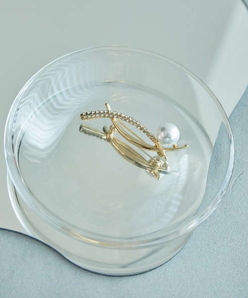 ROPE' PICNIC（ロペピクニック）の「デザインパール×メタルブローチ（ブローチ/コサージュ・レディース・ゴールド/ゴールド系その他/ゴールド系その他2・FREE）」の2枚目の写真
