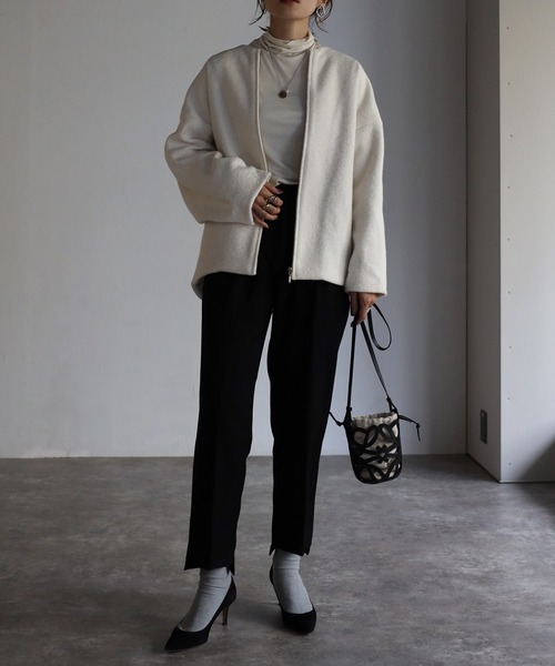 Bonjour Sagan(ボンジュールサガン)の「ウールライクコクーンコート(ノーカラーコート・レディース・キナリ/ネイビー/グレイッシュベージュ・FREE)」の6枚目の写真