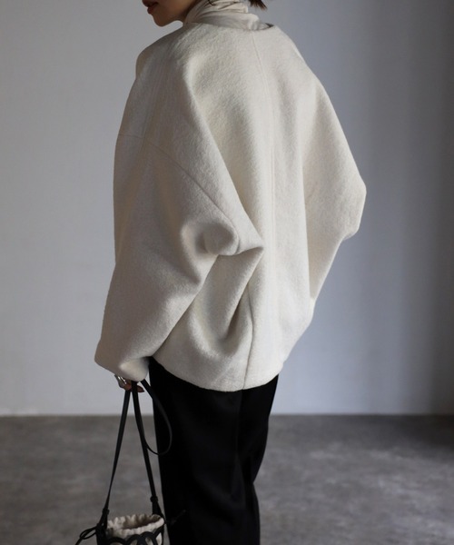 Bonjour Sagan(ボンジュールサガン)の「ウールライクコクーンコート(ノーカラーコート・レディース・キナリ/ネイビー/グレイッシュベージュ・FREE)」の7枚目の写真