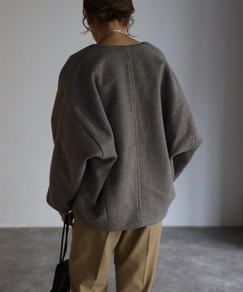 Bonjour Sagan(ボンジュールサガン)の「ウールライクコクーンコート(ノーカラーコート・レディース・キナリ/ネイビー/グレイッシュベージュ・FREE)」の16枚目の写真