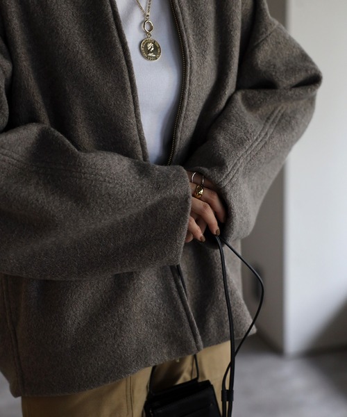 Bonjour Sagan(ボンジュールサガン)の「ウールライクコクーンコート(ノーカラーコート・レディース・キナリ/ネイビー/グレイッシュベージュ・FREE)」の19枚目の写真