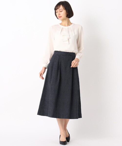 LAURA ASHLEY(ローラアシュレイ)の「【セレモニー対応/同素材ジャケットあり/洗える】ダマスクジャカードタックスカート(スカート・レディース・ネイビー系8・38/40)」の10枚目の写真