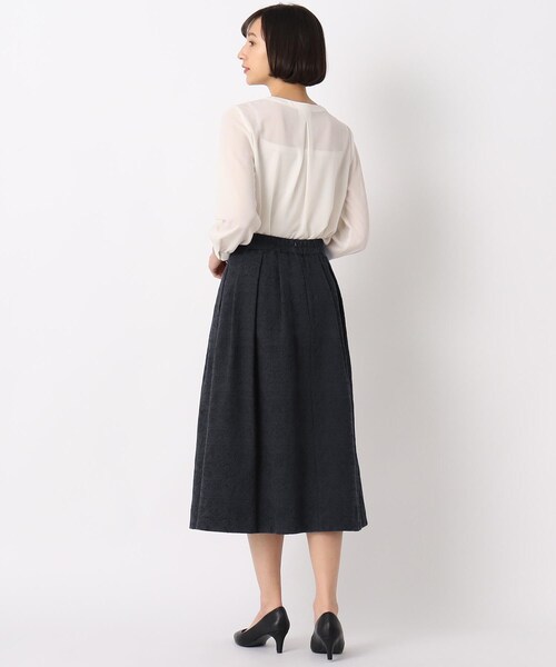 LAURA ASHLEY(ローラアシュレイ)の「【セレモニー対応/同素材ジャケットあり/洗える】ダマスクジャカードタックスカート(スカート・レディース・ネイビー系8・38/40)」の12枚目の写真