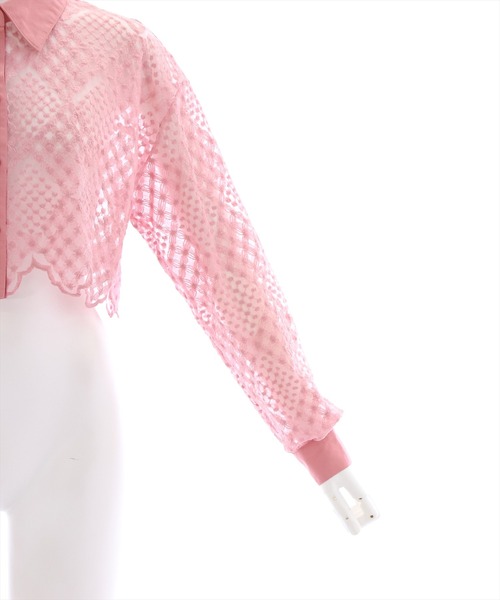 clear（クリア）の「長袖刺繍レースシアーシャツ[クロップド丈 骨格ウェーブ]（シャツ/ブラウス・レディース・ピンクベージュ/ベージュ/ブラック/オフホワイト・F）」の8枚目の写真