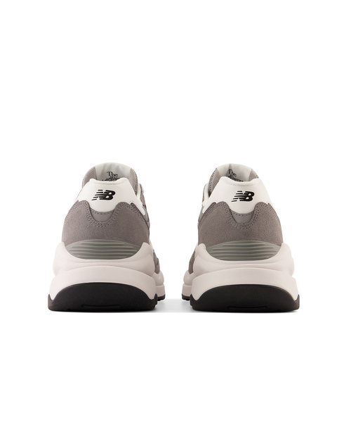 NEW BALANCE(ニューバランス)の「【New Balance / ニューバランス】M5740 VPB/VPA/VPD(スニーカー・メンズ・ネイビー/ホワイト系その他/チャコールグレー・28cm/27.5cm/27cm/26cm/26.5cm)」の8枚目の写真