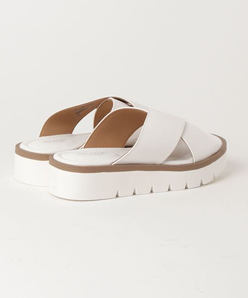 ROCKPORT（ロックポート）の「【WOMEN】ソフィー クロス スライド（サンダル・レディース・ホワイト・23.0cm/23.5cm/24.0cm/24.5cm/25.0cm）」の5枚目の写真