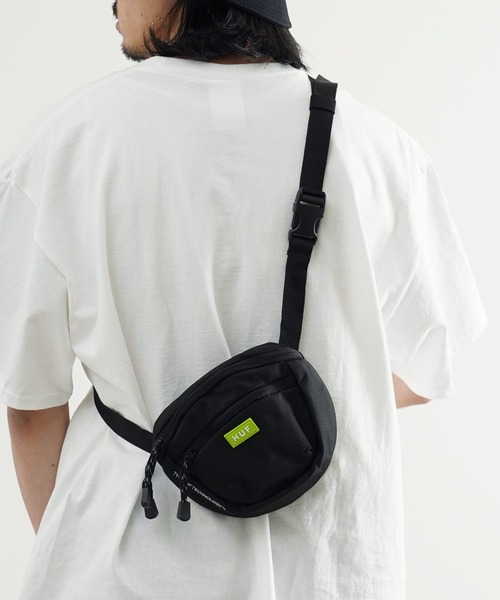 HUF(ハフ)の「HUF / ハフ BUNKER SHOULDER BAG 1.2L ショルダーバッグ(ショルダーバッグ・メンズ・ブラック・FREE)」の5枚目の写真