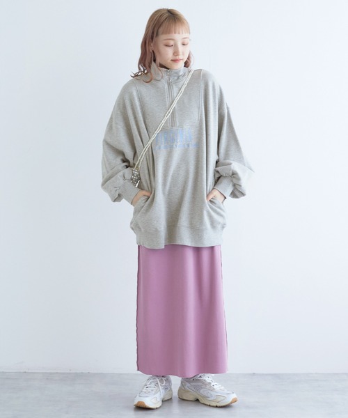 w closet(ダブルクローゼット)の「ハーフジップ刺繍入りスウェット(スウェット・レディース・イエロー系/オフホワイト/グレー・FREE)」の4枚目の写真