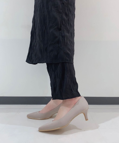 ESPERANZA(エスペランサ)の「疲れにくいパンプスNeo<約5.5cmヒール> 歩きやすい(パンプス・レディース・こしょう色系1/ベージュ系/ベージュ系2/ブラック系/こしょう色系3/ブラック系2・21.0cm/21.5cm/22.0cm/22.5cm/23.0cm/23.5cm/24.0cm/24.5cm/25.0cm/25.5cm/26.0cm)」の21枚目の写真