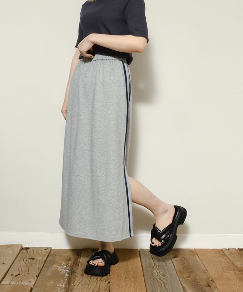 SVEC(シュベック)の「プラットフォーム チャンキー パフィーサンダル(サンダル・レディース・ホワイト/ブラック・38/40/39/37/36/35)」の16枚目の写真