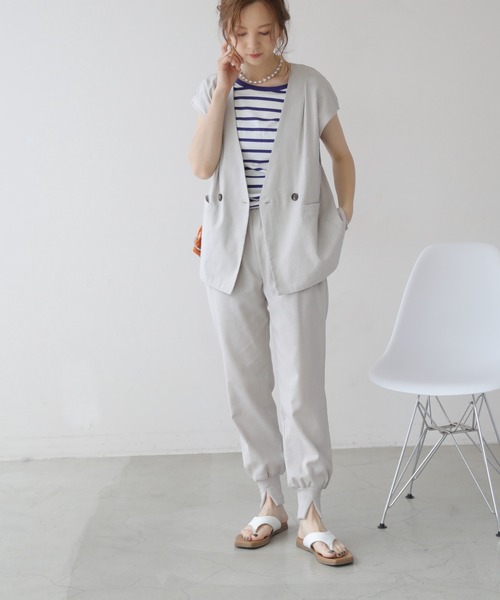 frames RAY CASSIN(フレームスレイカズン)の「WEB限定 リネンブレンド裾スリットジョガーパンツ セットアップ着用可(その他パンツ・レディース・ブラック/グレイッシュベージュ・FREE)」の17枚目の写真