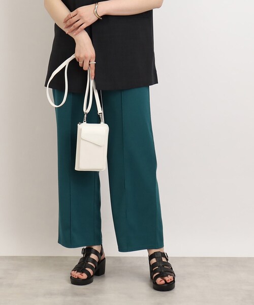 SHOO・LA・RUE（シューラルー）の「◆ポケット付きお財布ショルダーバッグ（ショルダーバッグ・レディース・オフホワイト/ガンメタ/ブラック/ダークグリーン・00）」の15枚目の写真