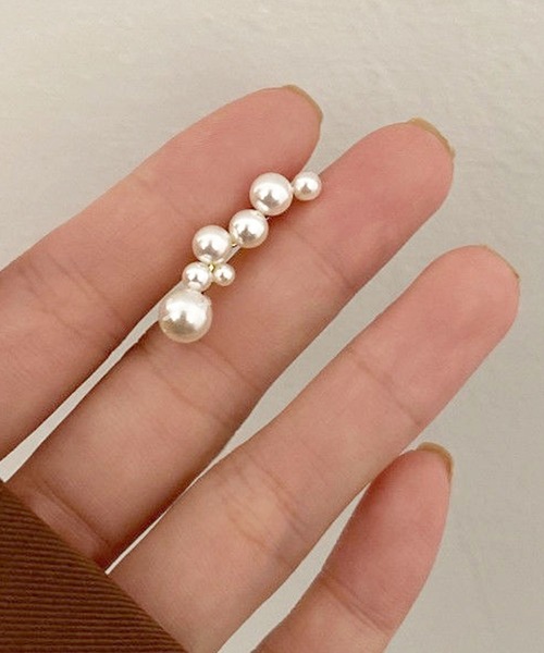 florist(フローリスト)の「7連パールイヤーカフ 片耳用(イヤーカフ・レディース・ゴールド/ゴールド系その他・FREE)」の3枚目の写真