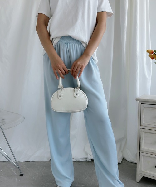 aimoha（アイモハ）の「リラクス　ワイドレッグ サテンパンツ（スウェットパンツ・レディース・ピンク/ホワイト/ブラック/グレー/グリーン/ブルー・LARGE/SMALL/MEDIUM/X-LARGE）」の5枚目の写真