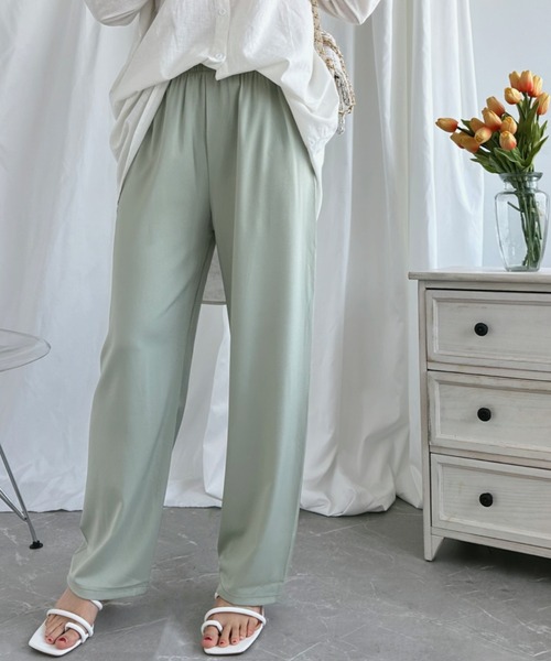 aimoha（アイモハ）の「リラクス　ワイドレッグ サテンパンツ（スウェットパンツ・レディース・ピンク/ホワイト/ブラック/グレー/グリーン/ブルー・LARGE/SMALL/MEDIUM/X-LARGE）」の4枚目の写真