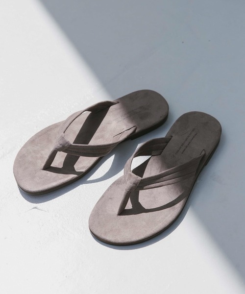 URBAN RESEARCH DOORS(アーバンリサーチドアーズ)の「Made in Japan トングサンダル(サンダル・メンズ・グレー系その他/ブラック・LARGE/MEDIUM)」の1枚目の写真