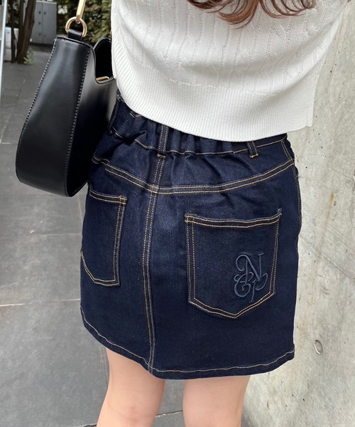 one after another NICE CLAUP（ワンアフターアナザーナイスクラップ）の「刺繍デニムスカート/セットアップあり（デニムスカート・レディース・ブルー/ブラック/ネイビー・FREE）」の3枚目の写真