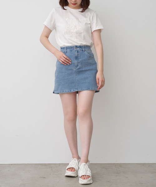 one after another NICE CLAUP（ワンアフターアナザーナイスクラップ）の「刺繍デニムスカート/セットアップあり（デニムスカート・レディース・ブルー/ブラック/ネイビー・FREE）」の18枚目の写真