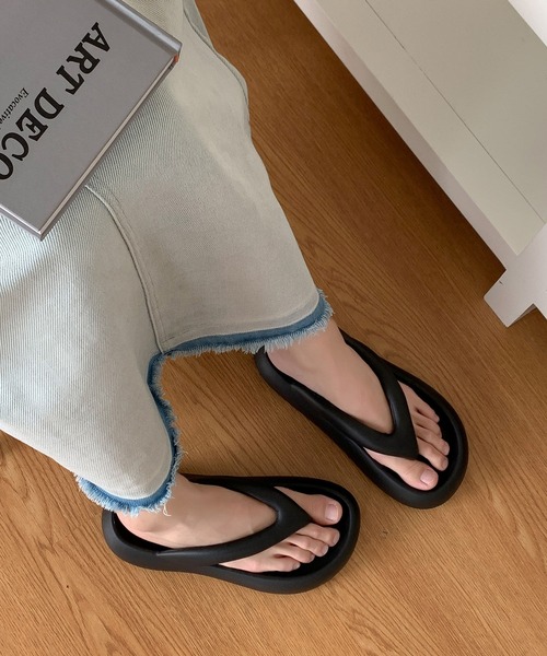 EPICKS（エピックス）の「ＥＶＡ軽量ビーチサンダル（サンダル・レディース・ブラック/アイボリー・36/38）」の7枚目の写真