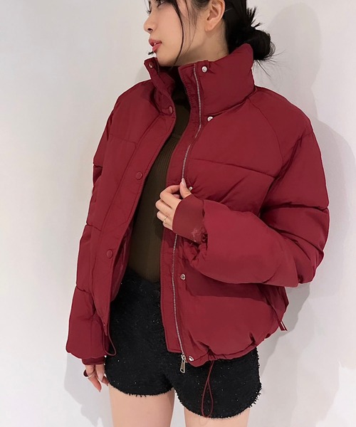 Jewelobe(ジュエローブ)の「パフハイスタンドカラー中綿ブルゾン(ダウンジャケット/コート・レディース・カーキ/マスタード/ホワイト/パープル/ボルドー/ブラック・FREE)」の6枚目の写真