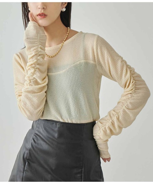ANAP(アナップ)の「袖シャーリングトップス(Tシャツ/カットソー・レディース・アイボリー/オレンジ/ブラック・FREE)」の1枚目の写真