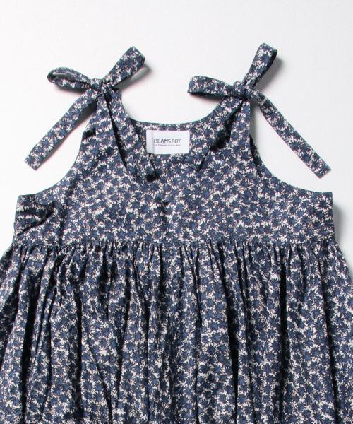 BEAMS BOY（ビームスボーイ）の「BEAMS BOY / プリント 肩リボン キャミワンピース（ワンピース・レディース・ゴールド/ネイビー・ONE SIZE）」の7枚目の写真