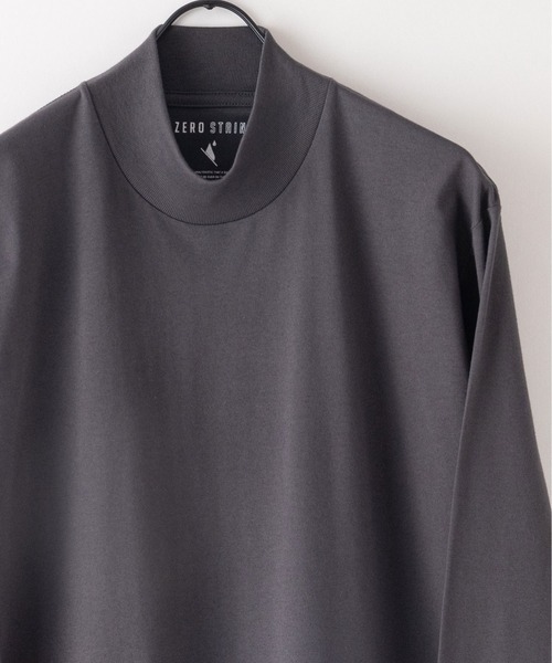 UNIIT（ユニット）の「【ZEROSTAIN/ゼロステイン】汗染みの目立たないTシャツ　ハイネック　ロンT　 撥水　防汚　UVカット　紫外線対策（Tシャツ/カットソー・メンズ・ブラック/オフホワイト/チャコールグレー/ホワイト・MEDIUM/LARGE/X-LARGE）」の4枚目の写真