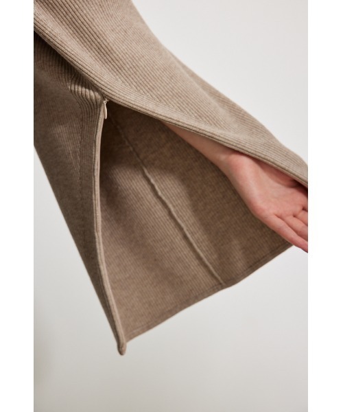 rienda(リエンダ)の「ジップスリーブショートニットトップス 2WAY(ニット/セーター・レディース・ベージュ/ブラック/アイボリー/グリーン/レッド・FREE)」の15枚目の写真