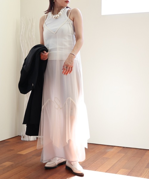 ULEULA(ウルア)の「チュールロングキャミワンピース(ワンピース・レディース・アイボリー/ブラック・FREE)」の21枚目の写真