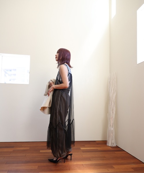 ULEULA(ウルア)の「チュールロングキャミワンピース(ワンピース・レディース・アイボリー/ブラック・FREE)」の8枚目の写真