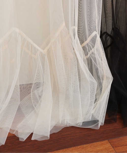 ULEULA(ウルア)の「チュールロングキャミワンピース(ワンピース・レディース・アイボリー/ブラック・FREE)」の11枚目の写真