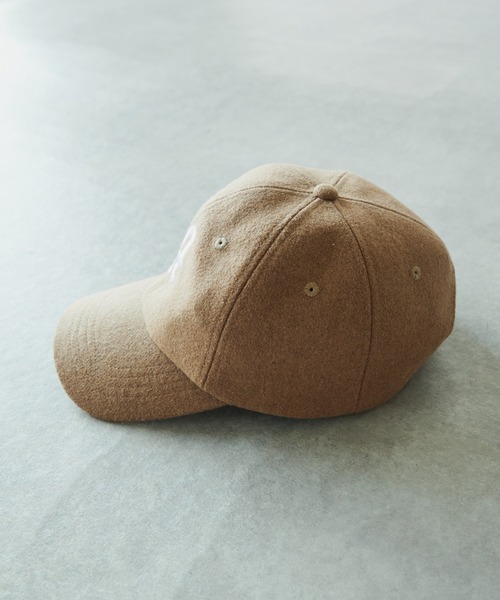 un dix cors（アンディコール）の「刺繍入りメルトンキャップ（キャップ・レディース・キャメル/ボルドー・FREE）」の10枚目の写真