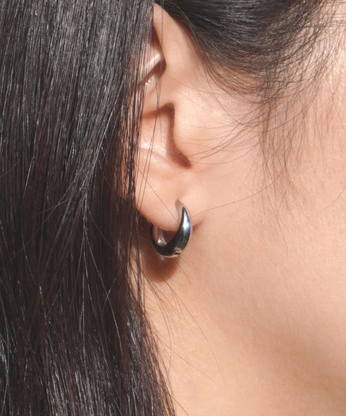 misto accessories(ミストアクセサリーズ)の「ミニフープピアス(ピアス(両耳用)・レディース・シルバー・S)」の1枚目の写真
