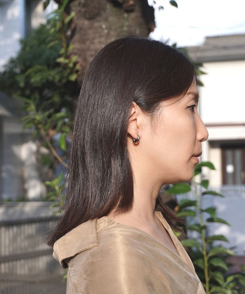misto accessories(ミストアクセサリーズ)の「ミニフープピアス(ピアス(両耳用)・レディース・シルバー・S)」の2枚目の写真