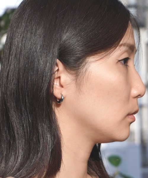 misto accessories(ミストアクセサリーズ)の「ミニフープピアス(ピアス(両耳用)・レディース・シルバー・S)」の3枚目の写真