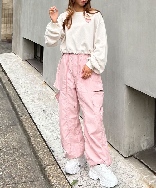 INGNI(イング)の「胸ワッペンハートロゴスウェットプルオーバー(スウェット・レディース・アイボリー/グレー/オートミール/ブラック・M)」の12枚目の写真