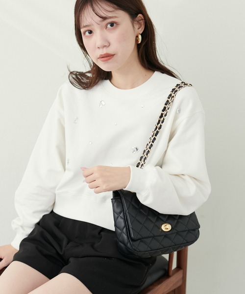 natural couture（ナチュラルクチュール）の「ビジュー×パールショート丈裏起毛プルオーバー（Tシャツ/カットソー・レディース・ブラック/オフホワイト/グレー・FREE）」の17枚目の写真