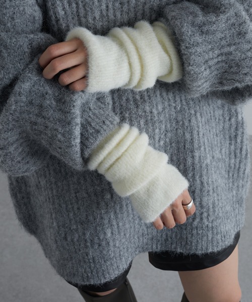 COLONY 2139（コロニートゥーワンスリーナイン）の「シャギーアームウォーマー（アームカバー・レディース・ベージュ/シルバー/アイボリー/ブラック・FREE）」の17枚目の写真