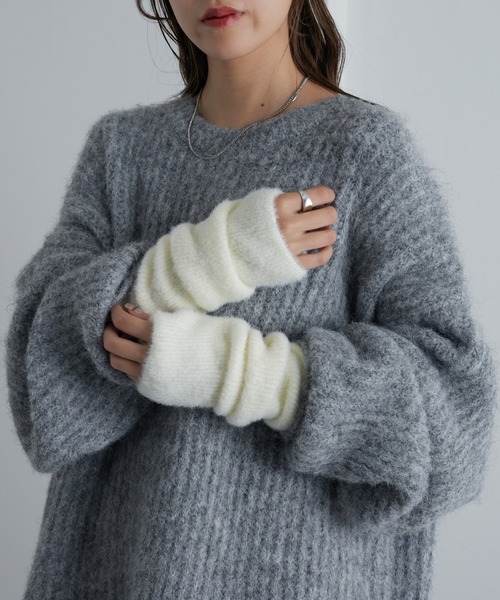 COLONY 2139（コロニートゥーワンスリーナイン）の「シャギーアームウォーマー（アームカバー・レディース・ベージュ/シルバー/アイボリー/ブラック・FREE）」の7枚目の写真