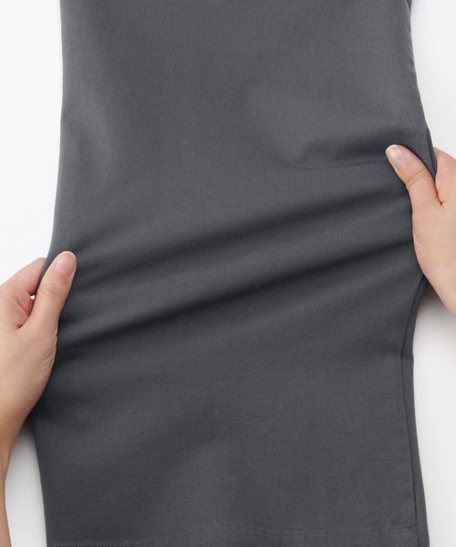 無印良品（ムジルシリョウヒン）の「婦人　縦横ストレッチチノタックワイドパンツ　股下長め（チノパンツ・レディース・チャコールグレー/アイボリー/ネイビー/ダークベージュ・XS/M/S/XL/L）」の13枚目の写真