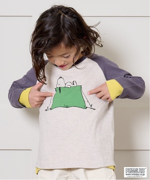 PEANUTS（ピーナッツ）の「【PEANUTS】スヌーピー/ラグランロンT（80～150cm）（Tシャツ/カットソー・キッズ・ライトブルー/チャコール・90/100/110/120/80/130/95/140/150）」の2枚目の写真