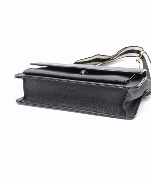 B.C STOCK(ベーセーストック)の「《追加2》ラインテープショルダー(ショルダーバッグ・レディース・ブラック/キャメル・FREE)」の19枚目の写真