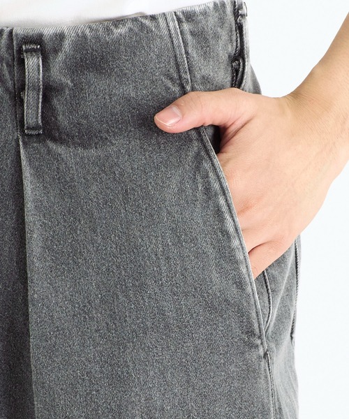 saby（サバイ）の「【saby/サバイ】TUCK BAGGY CARGO PANTS（デニムパンツ・メンズ・ブラック/ダークインディゴブルー・2/3）」の9枚目の写真