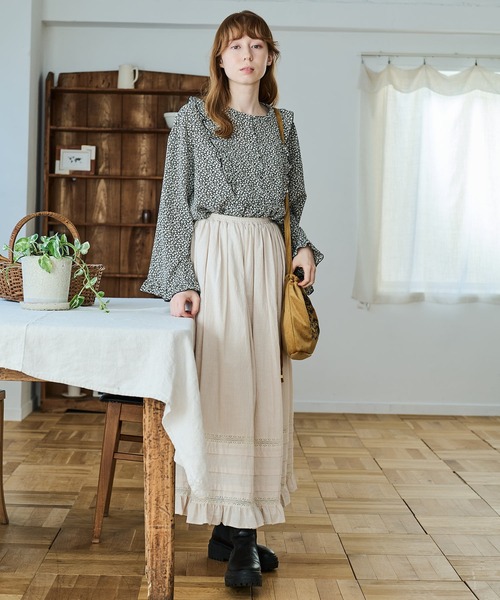 Crisp（クリスプ）の「フラワーフリルチュニック（シャツ/ブラウス・レディース・グリーン/ブラック・FREE）」の5枚目の写真