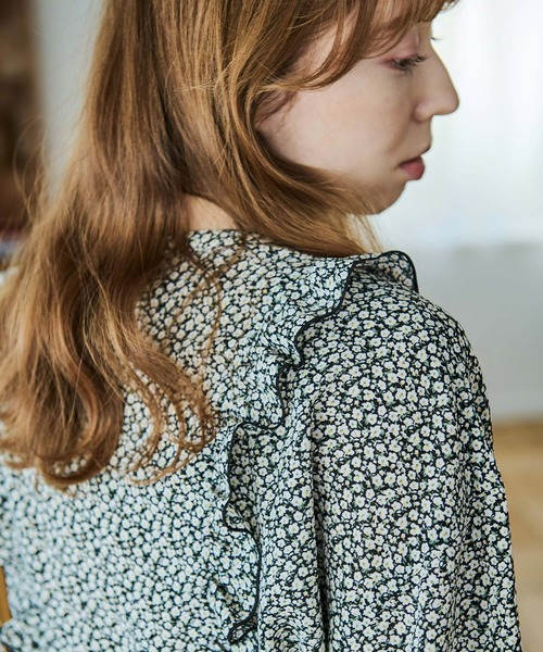 Crisp（クリスプ）の「フラワーフリルチュニック（シャツ/ブラウス・レディース・グリーン/ブラック・FREE）」の8枚目の写真